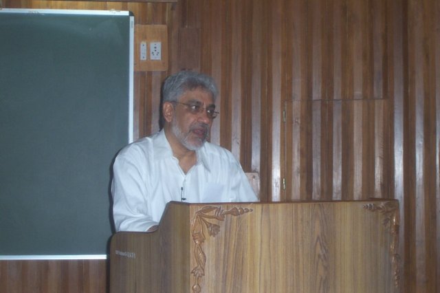 specialcolloquiambyprofsbhattacharyadirectortifr.jpg
