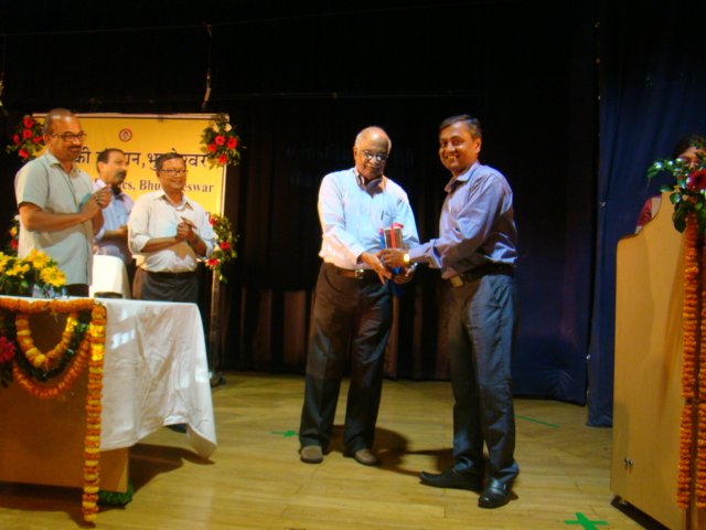 dsc04123copy.jpg