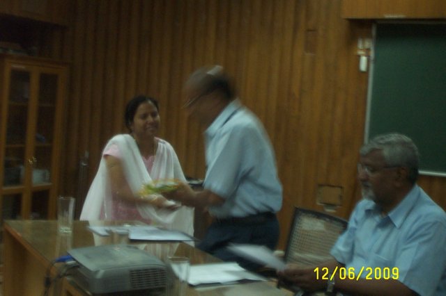 hindiconforenceon12609002.jpg