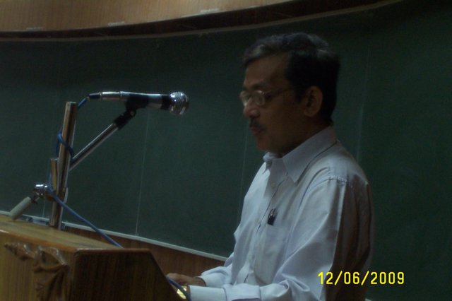 hindiconforenceon12609005.jpg