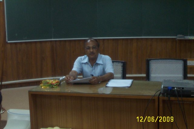 hindiconforenceon12609023.jpg