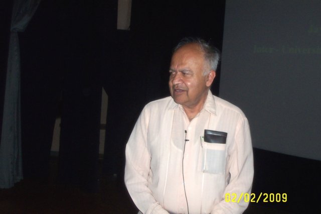 profjvnarlikarvisitinstitute002.jpg