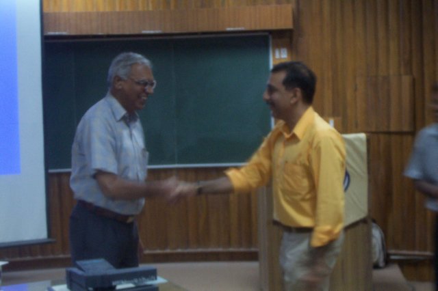 alumniday2007070.jpg