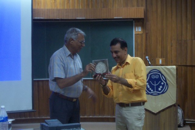 alumniday2007073.jpg