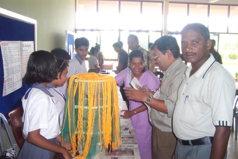 sciencemodelcontest23rdjuly06010.jpg