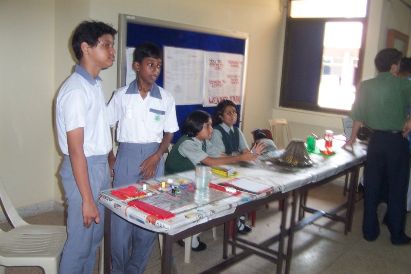sciencemodelcontest23rdjuly06017.jpg