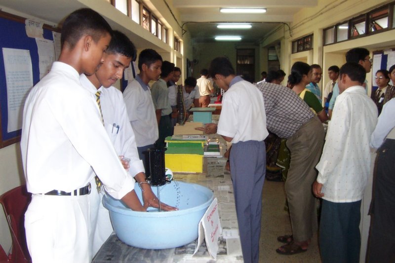 sciencemodelcontest23rdjuly06023.jpg