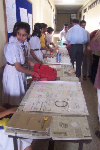 sciencemodelcontest2008014.jpg