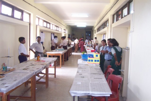 sciencemodelcontest2007021.jpg