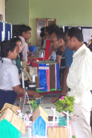 sciencemodelcontest2007032.jpg